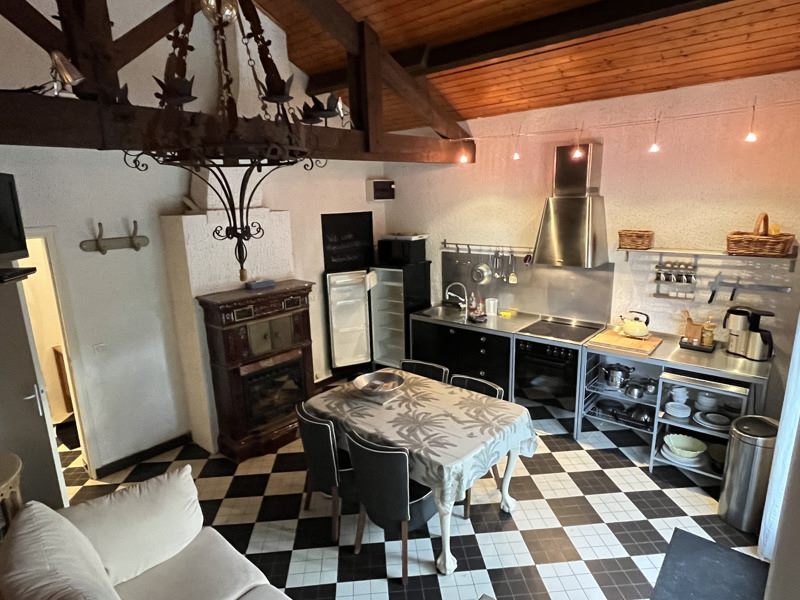 Vente Maison PRESSIGNAC - 9 pièces -159 m² - (16150)