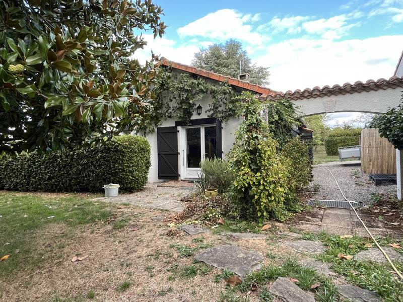 Vente Maison PRESSIGNAC - 9 pièces -159 m² - (16150)