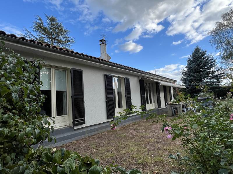 Vente Maison PRESSIGNAC - 9 pièces -159 m² - (16150)