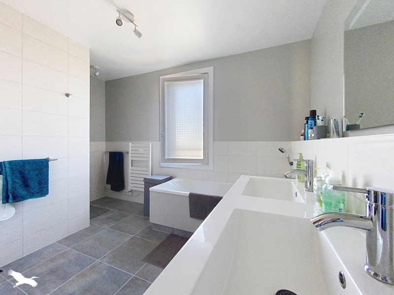 Vente Maison Chabanais - 5 pièces -105 m² - (16150)