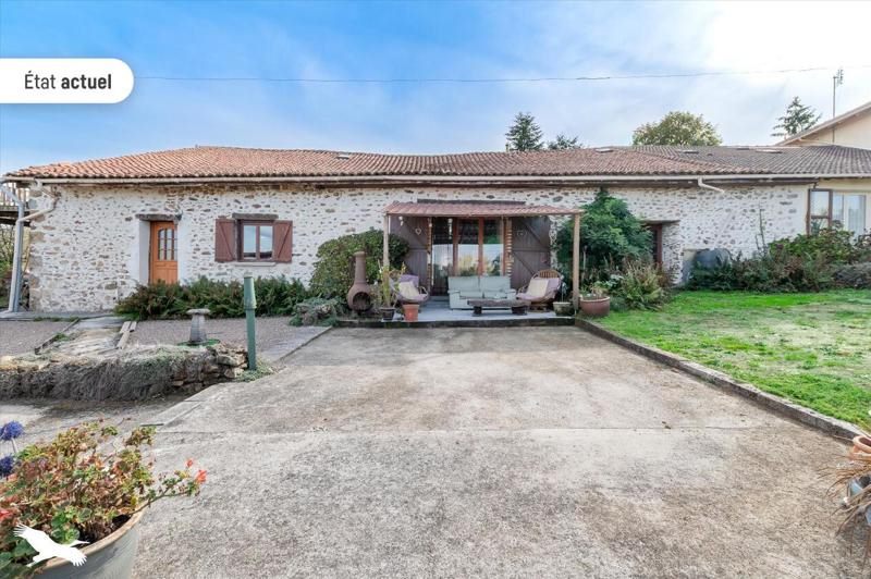 Maison 19 pièces 375 m² · à Rochechouart · 375 m² · 355 232 €