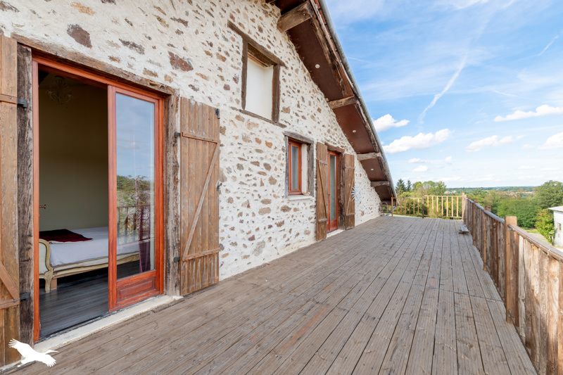 Vente Maison Rochechouart - 19 pièces -375 m² - (87600)