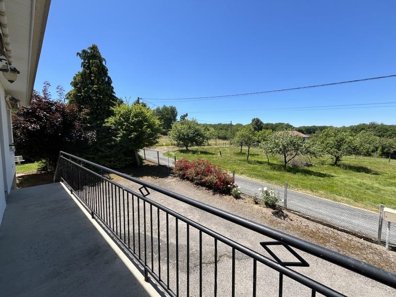 Vente Maison CHASSENON - 5 pièces -101,6 m² - (16150)