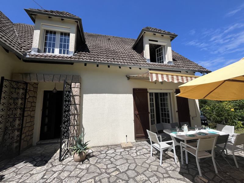 Vente Maison CLERGOUX - 8 pièces -169 m² - (19320)