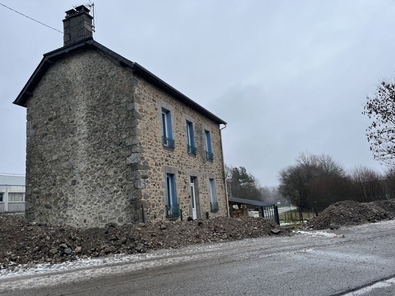 Vente Maison USSEL - 3 pièces -84 m² - (19200)