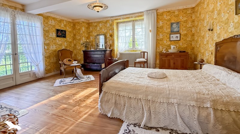 Vente Maison Touille - 6 pièces -209 m² - (31260)