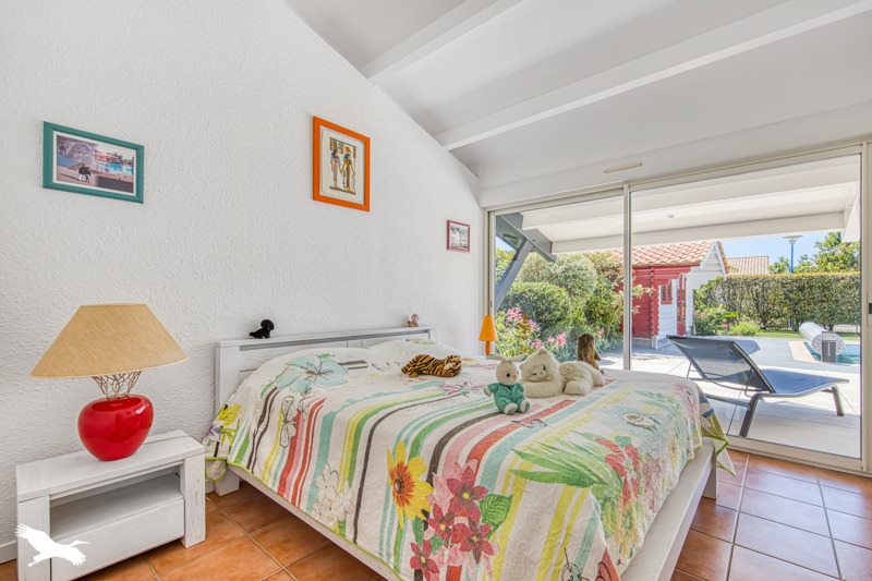 Vente Maison AUDENGE - 6 pièces -133 m² - (33980)