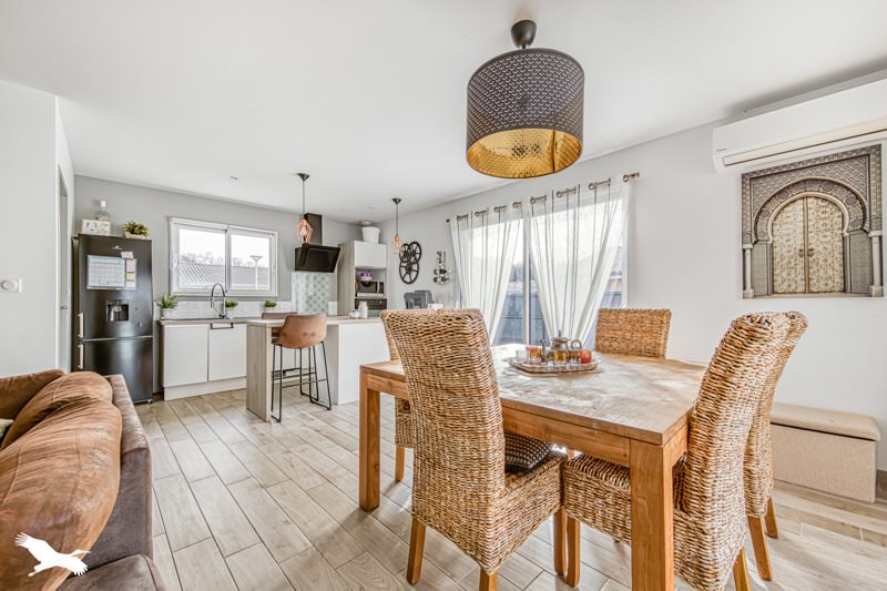 Vente Maison AUDENGE - 6 pièces -110 m² - (33980)