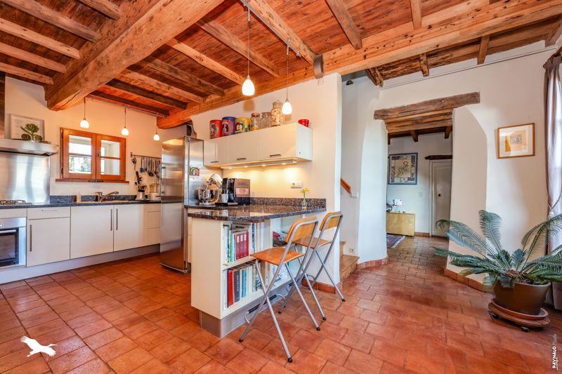 Vente Maison CASTELNAU DE MONTMIRAL - 7 pièces -237 m² - (81140)