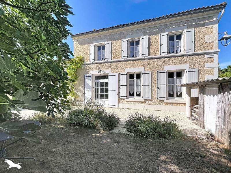 Vente Maison PAILLE - 5 pièces -171 m² - (17470)