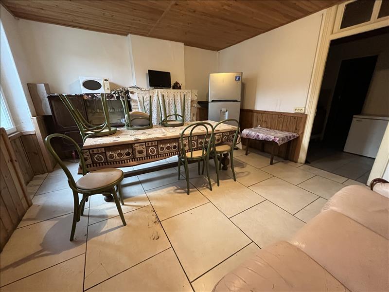 Vente Maison SONNAC - 7 pièces -153 m² - (17160)