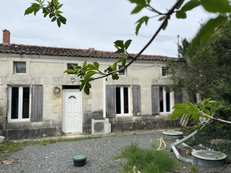 Vente Maison SONNAC - 7 pièces -153 m² - (17160)