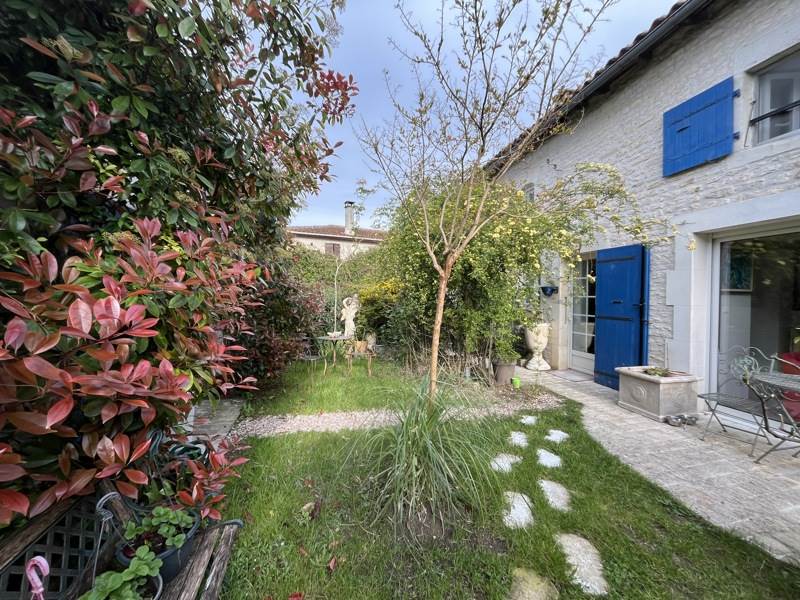 Vente Maison MATHA 17160 6 pièces - 195 m²