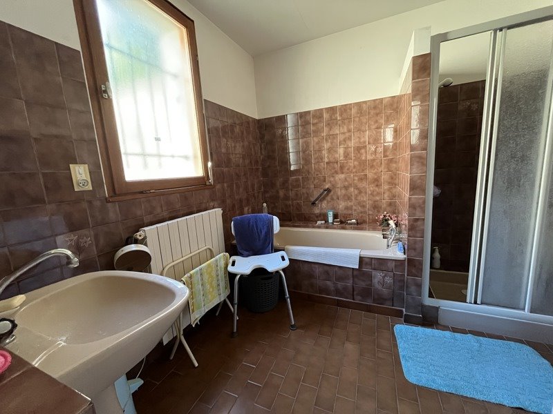 Vente Maison SIECQ - 10 pièces -248 m² - (17490)