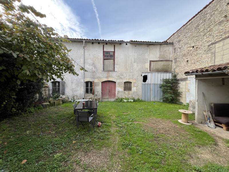 Vente Maison MATHA - 5 pièces -101 m² - (17160)