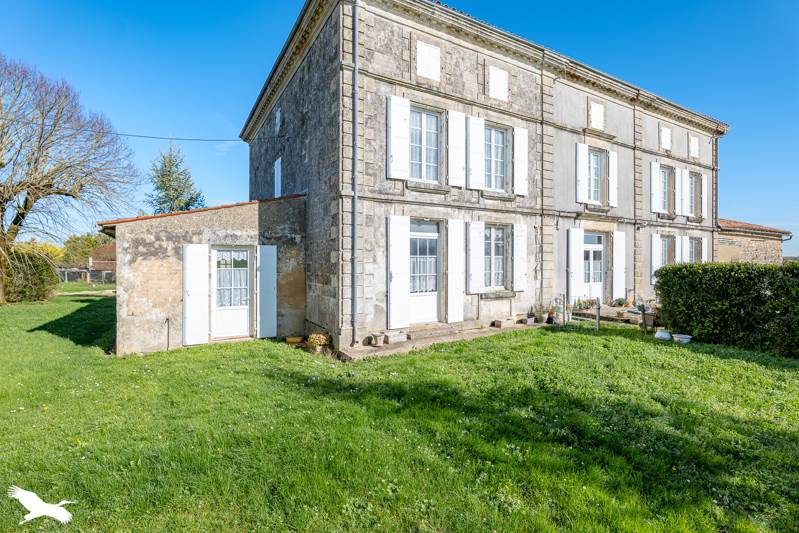Vente Maison Paillé - 13 pièces -370 m² - (17470)
