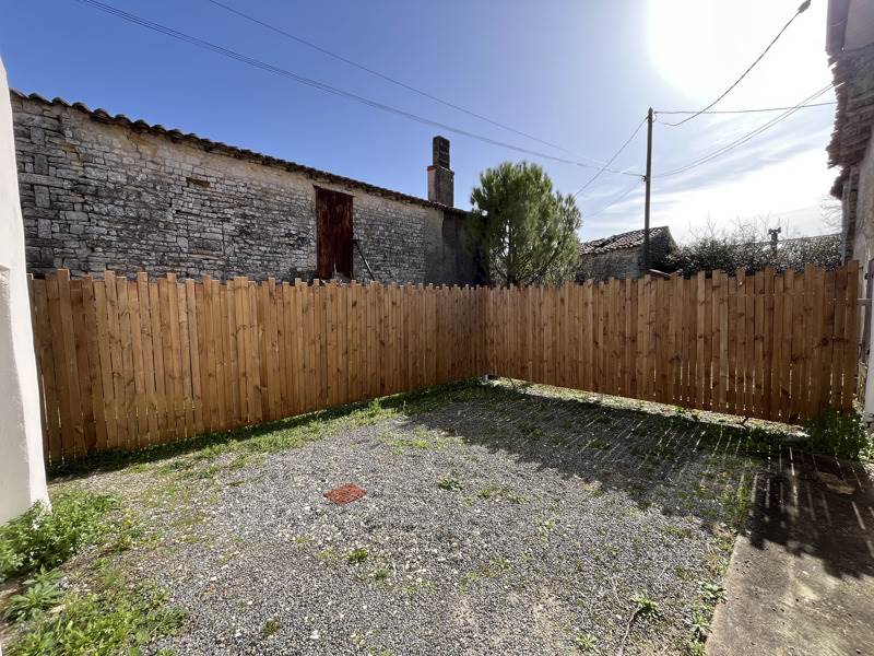 Vente Maison ST MANDE SUR BREDOIRE - 3 pièces -98 m² - (17470)