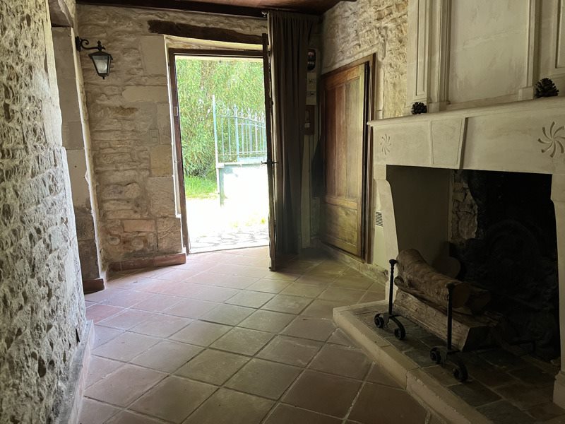 Vente Maison MIGRON - 5 pièces -209 m² - (17770)