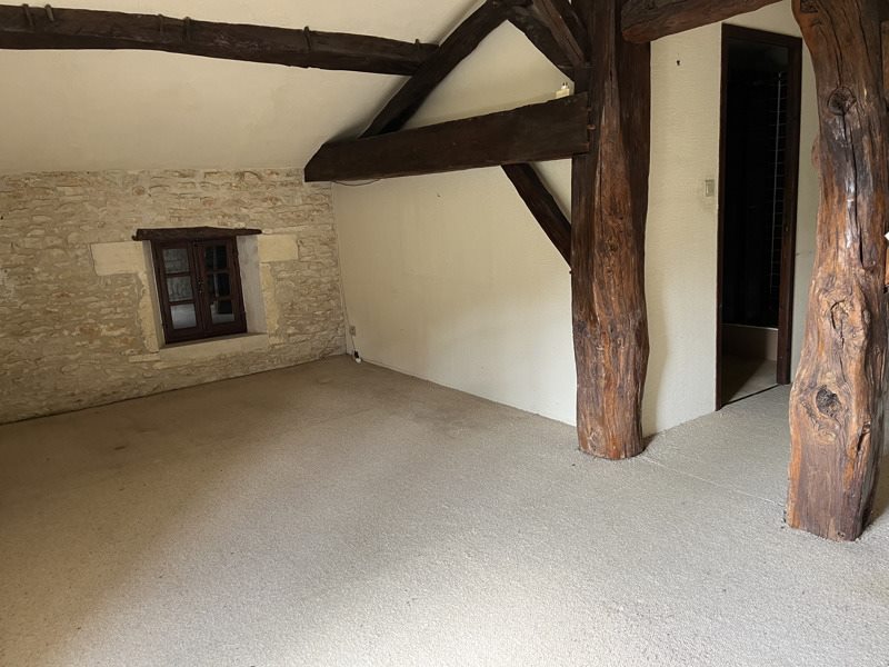 Vente Maison MIGRON - 5 pièces -209 m² - (17770)