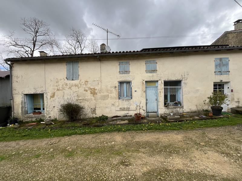 Vente Maison BURIE - 4 pièces -106 m² - (17770)