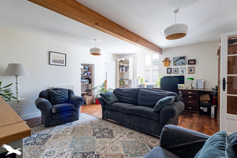 Vente Maison NERE - 7 pièces -189 m² - (17510)