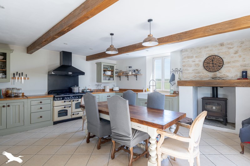 Vente Maison NERE - 7 pièces -189 m² - (17510)