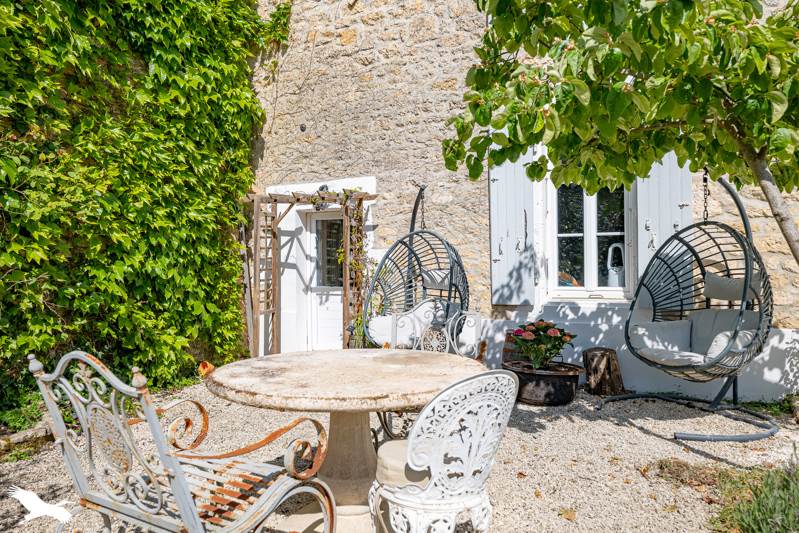 Vente Maison NERE - 7 pièces -189 m² - (17510)