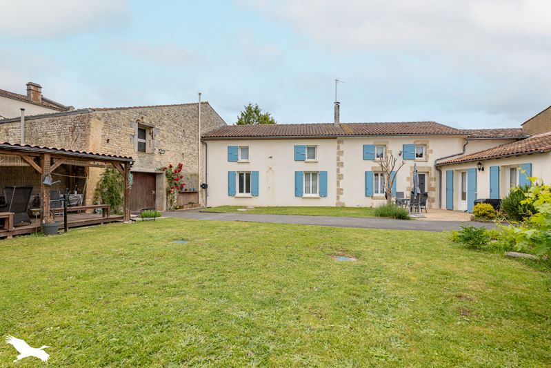 Vente Maison PAILLE - 7 pièces -192 m² - (17470)