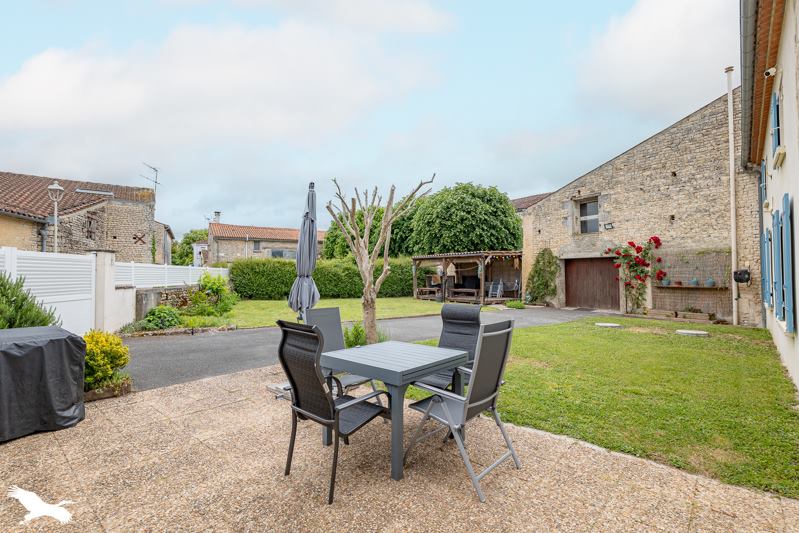 Vente Maison PAILLE - 7 pièces -192 m² - (17470)