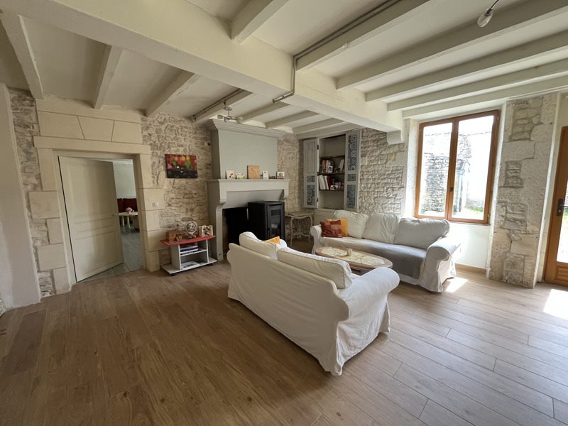 Vente Maison LOUZIGNAC - 8 pièces -214 m² - (17160)