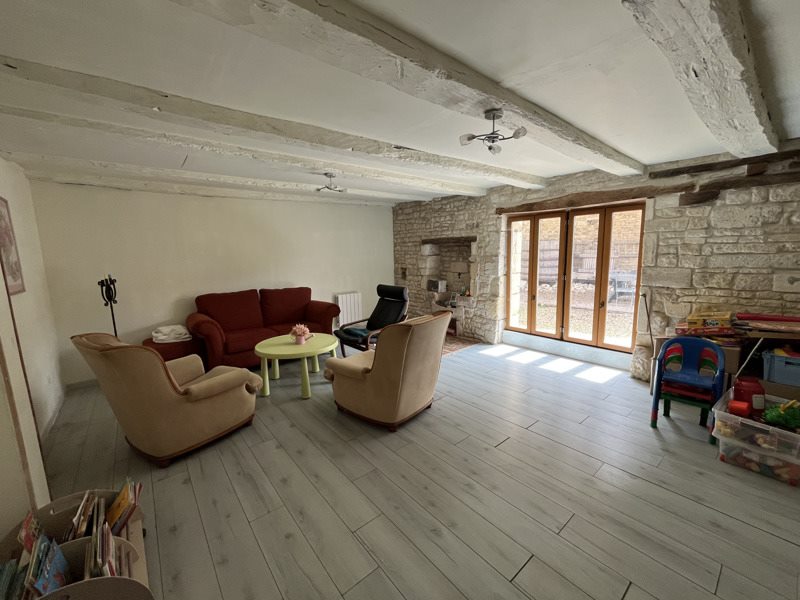 Vente Maison LOUZIGNAC - 8 pièces -214 m² - (17160)