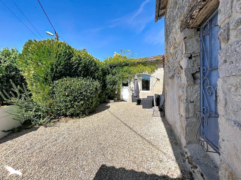 Vente Maison ST PIERRE DE JUILLERS - 2 pièces -41 m² - (17400)