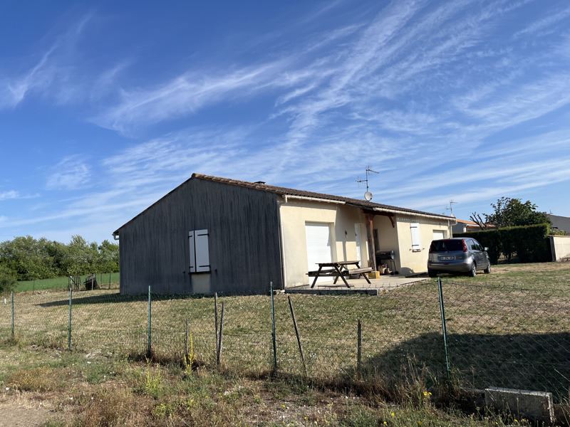 Maison 4 pièces 97 m² · à Sainte-Même · 97 m² · 129 600 €