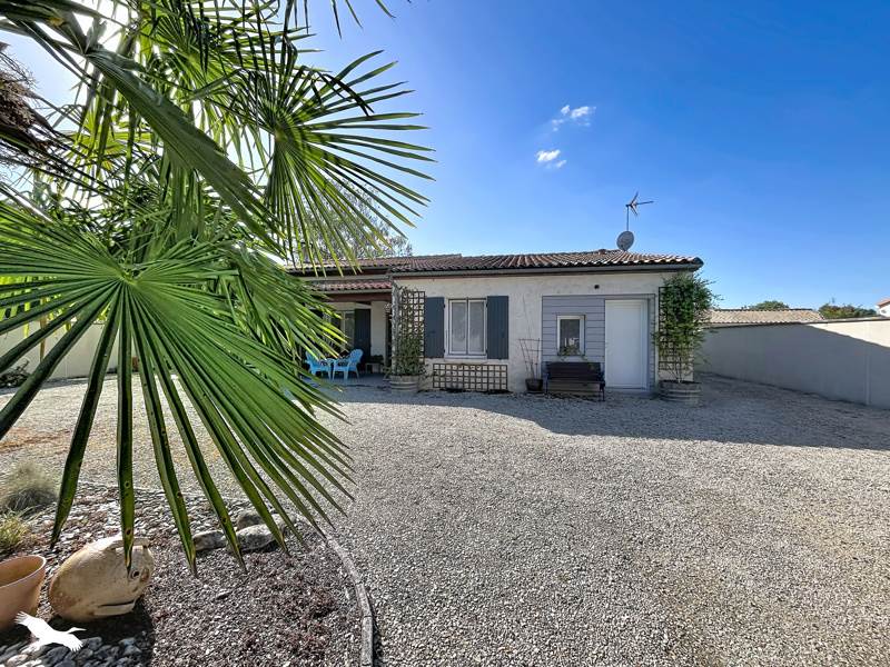 Vente Maison BRIZAMBOURG - 5 pièces -145 m² - (17770)