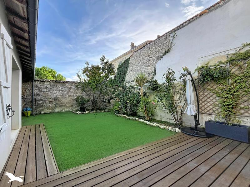 Vente Maison MATHA - 6 pièces -143 m² - (17160)