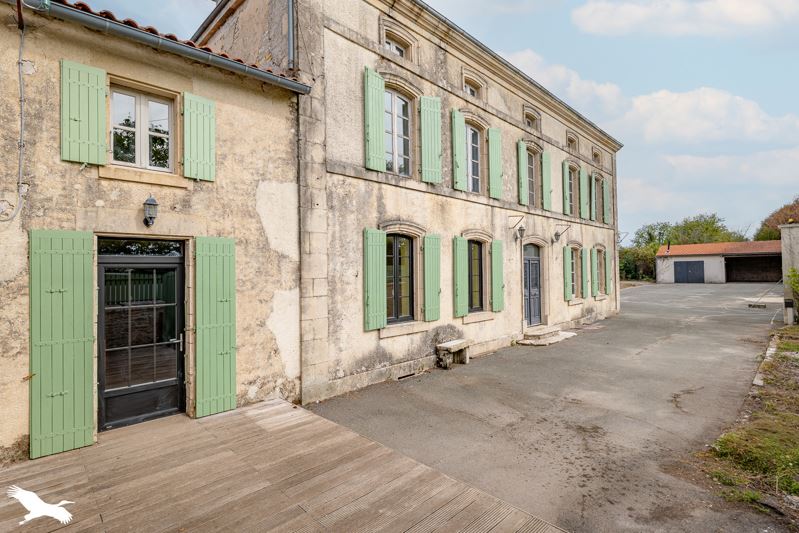 Vente Maison La Villedieu 17470 6 pièces - 294 m²