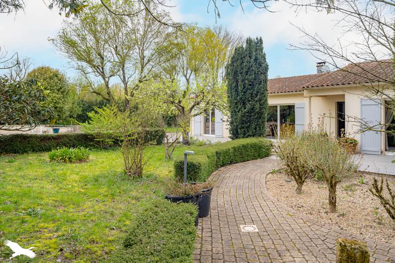 Vente Maison Aulnay - 7 pièces -185 m² - (17470)