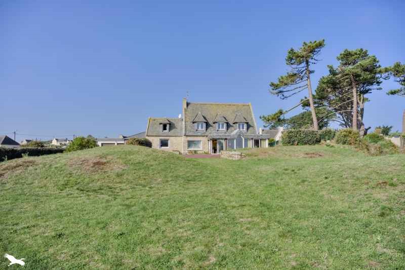 Vente Maison PLOUGUERNEAU - 7 pièces -222 m² - (29880)