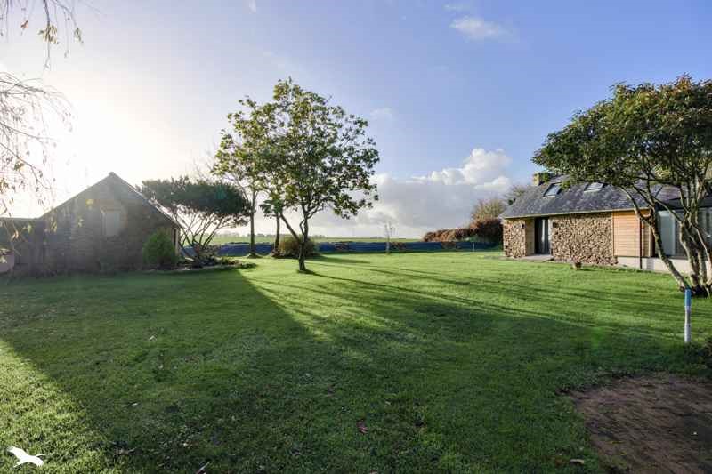 Vente Maison PLOUVIEN - 7 pièces -185 m² - (29860)