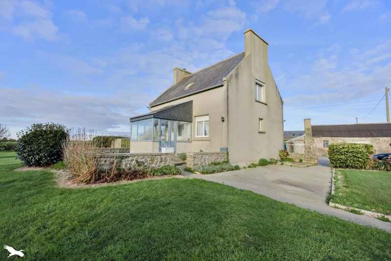 Vente Maison PLOUGUERNEAU - 5 pièces -96 m² - (29880)