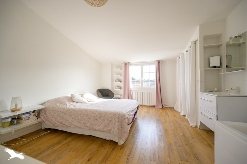 Vente Maison PUILBOREAU - 6 pièces -210 m² - (17138)