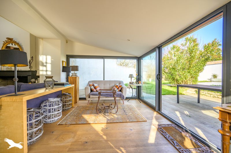 Vente Maison PUILBOREAU - 6 pièces -210 m² - (17138)