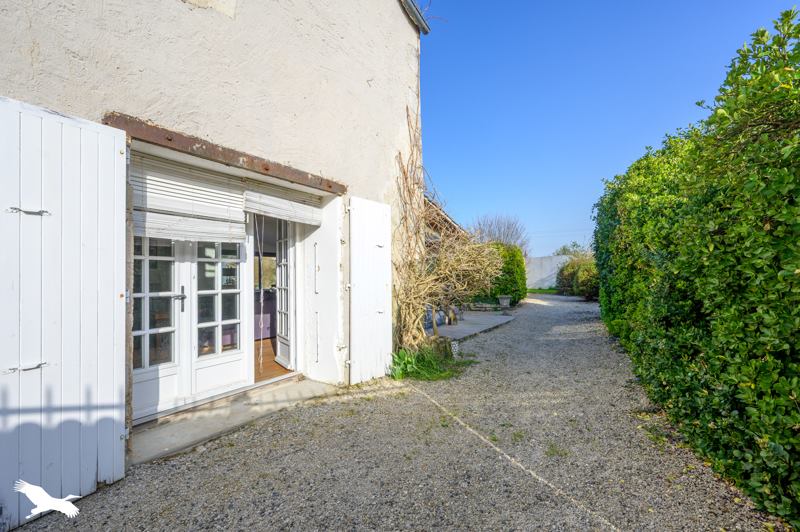 Vente Maison PUILBOREAU - 6 pièces -210 m² - (17138)