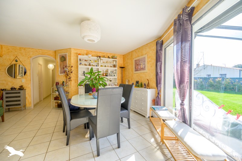 Vente Maison STE SOULLE - 6 pièces -115 m² - (17220)