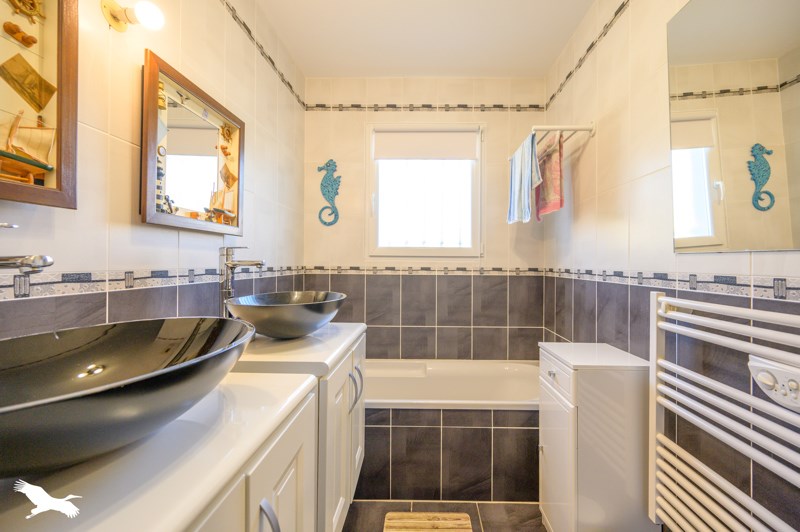 Vente Maison STE SOULLE - 6 pièces -115 m² - (17220)