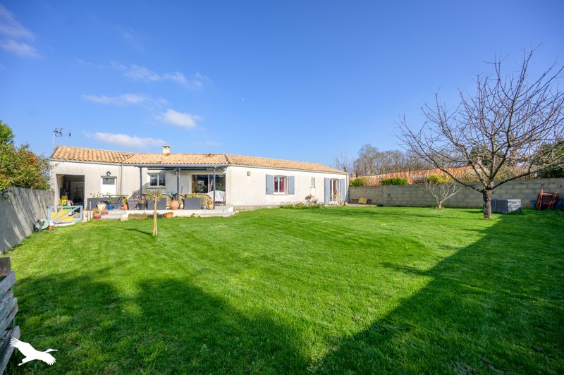 Vente Maison STE SOULLE - 6 pièces -115 m² - (17220)