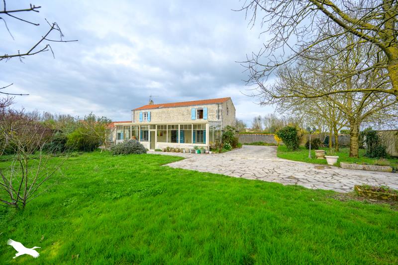 Vente Maison ST XANDRE - 9 pièces -204 m² - (17138)