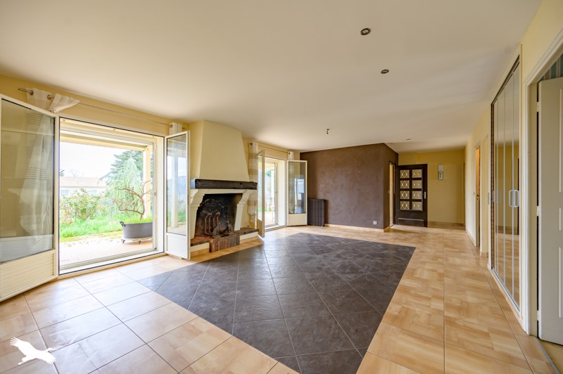 Vente Maison STE SOULLE - 6 pièces -148 m² - (17220)