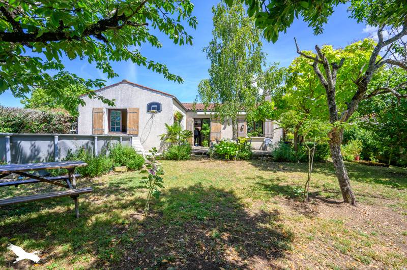 Maison 6 pièces 109 m² · à Sainte-Soulle · 109 m² · 349 900 €
