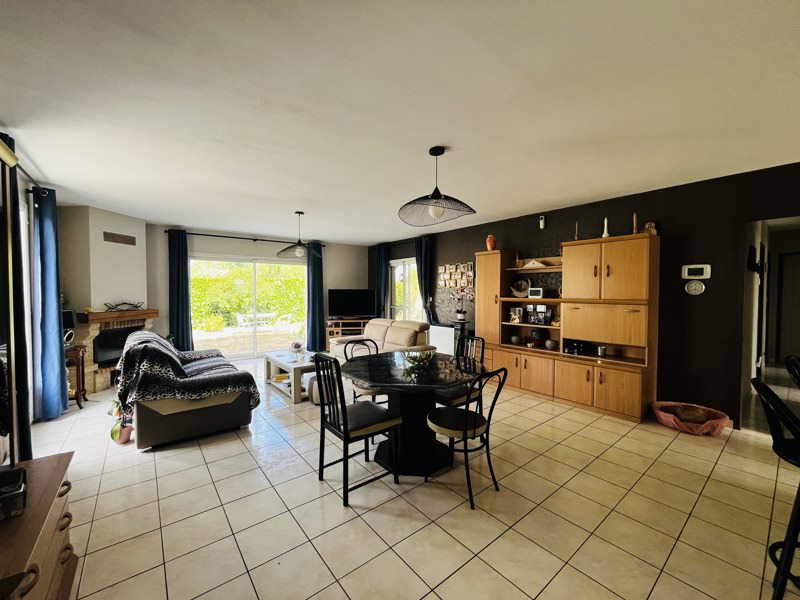 Vente Maison STE SOULLE - 6 pièces -112 m² - (17220)